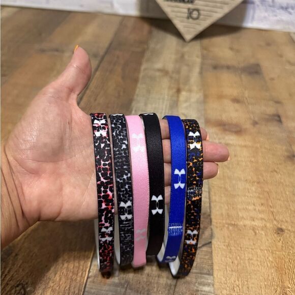 UNDER ARMOUR GIRL'S SPORTS TRAINING RUNNING HEADBANDS 6 Pack Multi - Picture 2 of 2